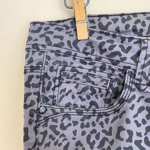 Peace Love Vanilla Star Size 11 Junior Gray Leopard Animal Print Pants Soft 31" - Picture 3 of 8